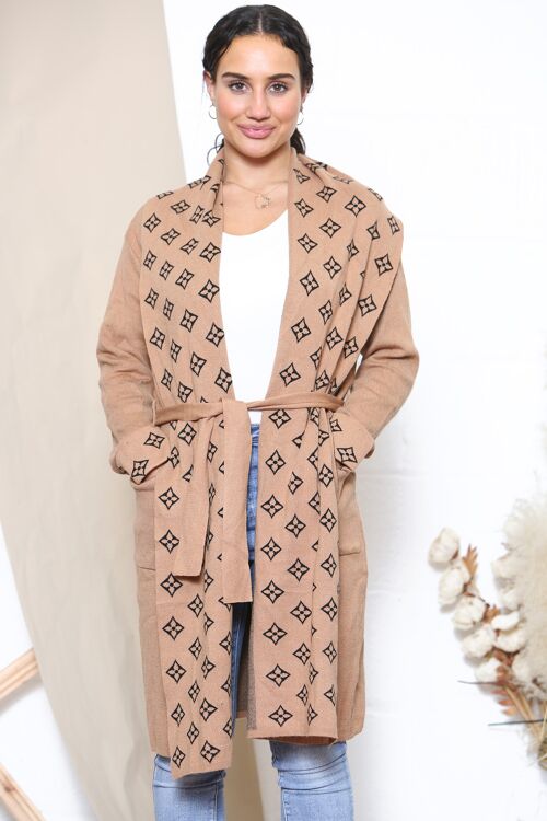 Camel star pattern coat with pockets