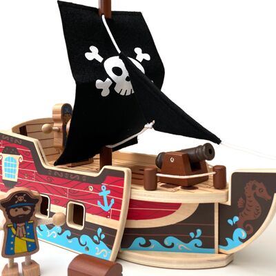 QPACK - WOODEN PIRATE SHIP WITH PLAY PIECES, 31 PIECES