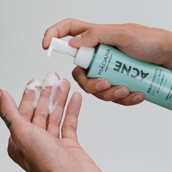 ACNE Sebum Control Clear Skin Wash, 140 ml 5
