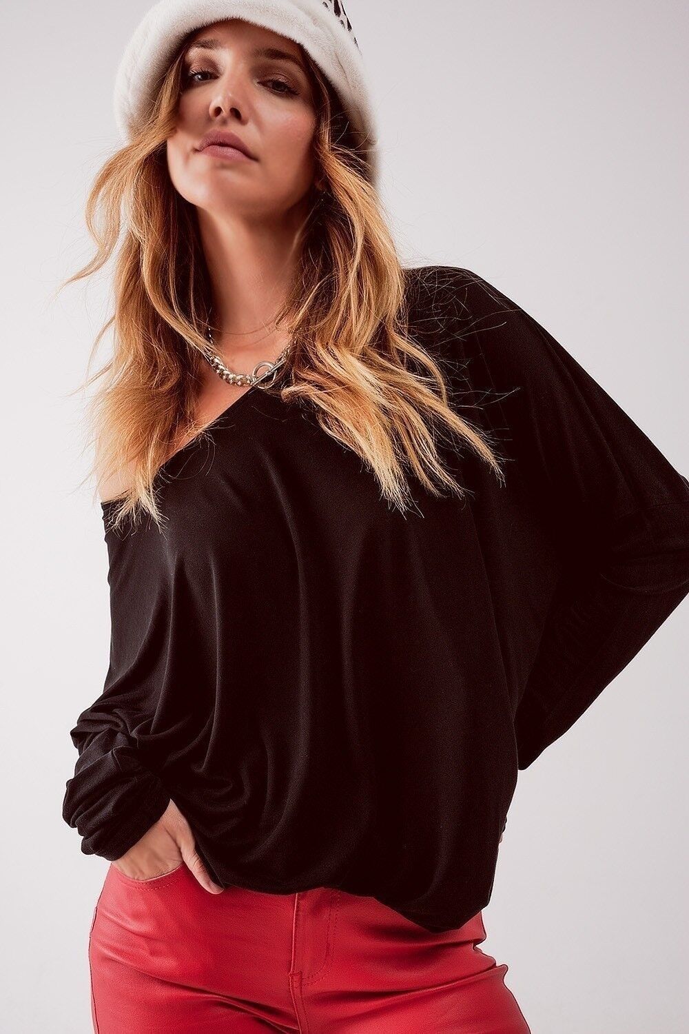 Oberteil mit U-Ausschnitt in Schwarz