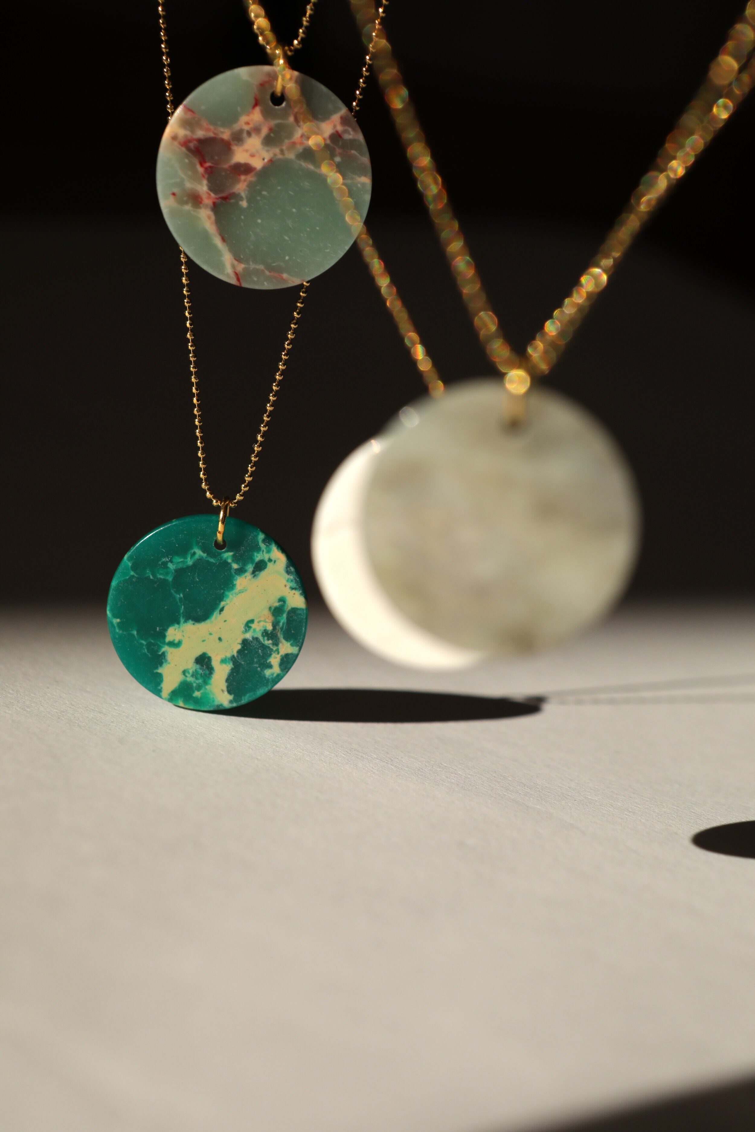 Collier Médaille de Pierre Précieuses