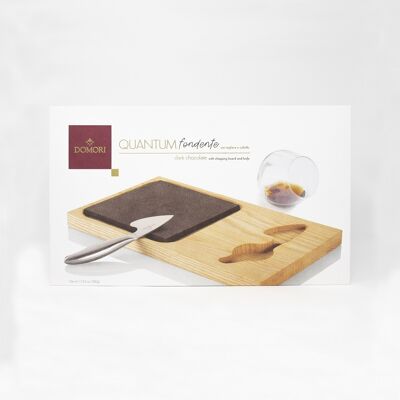 Maxi dark chocolate with cutting board and knife