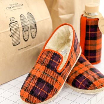 Craft box in orange tartan colour: 1 Chopette glass gourd + 1 pair of Charentaise slippers - Sizes series 1 4