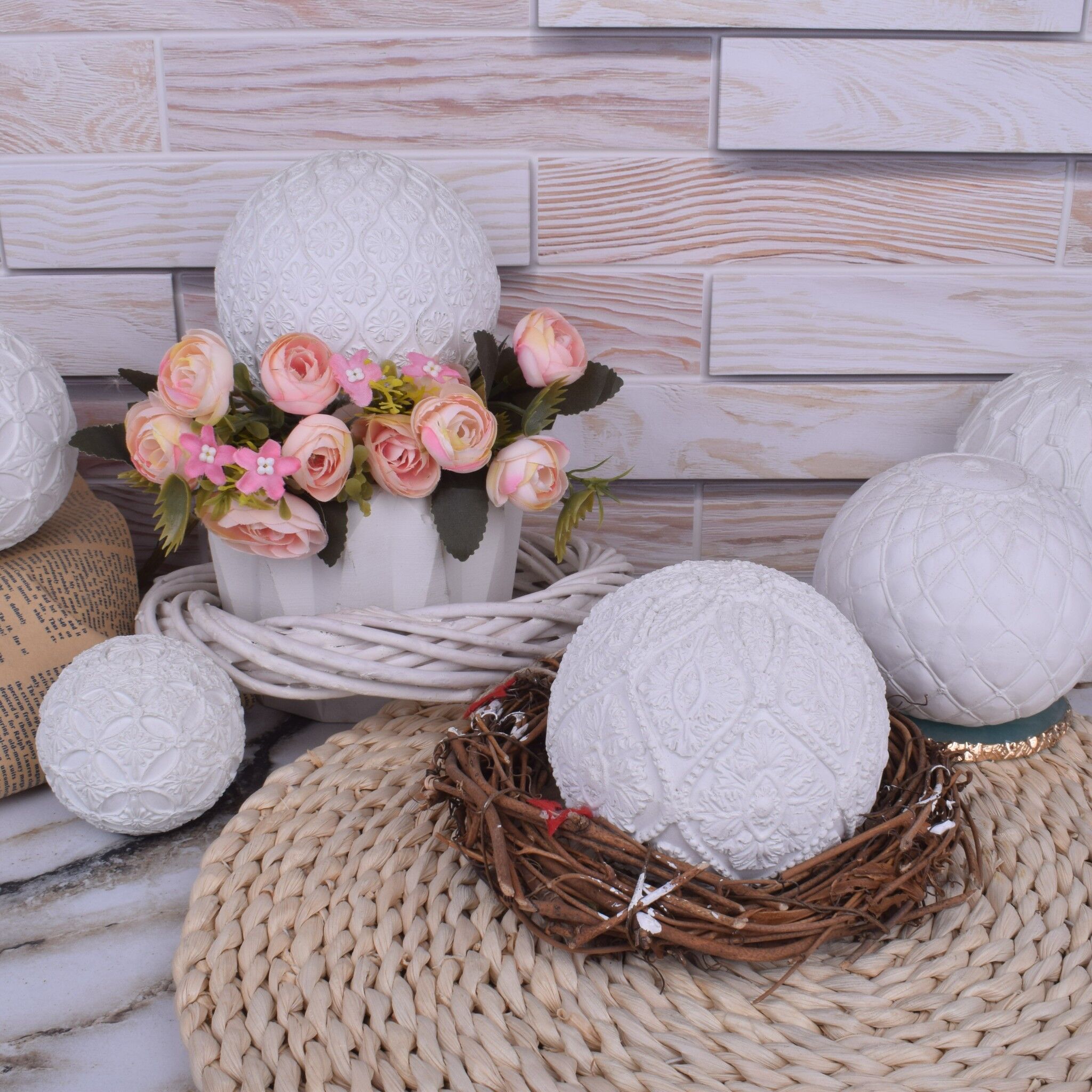 Starter set - 5 x 5pcs. Decorative balls made of concrete in white