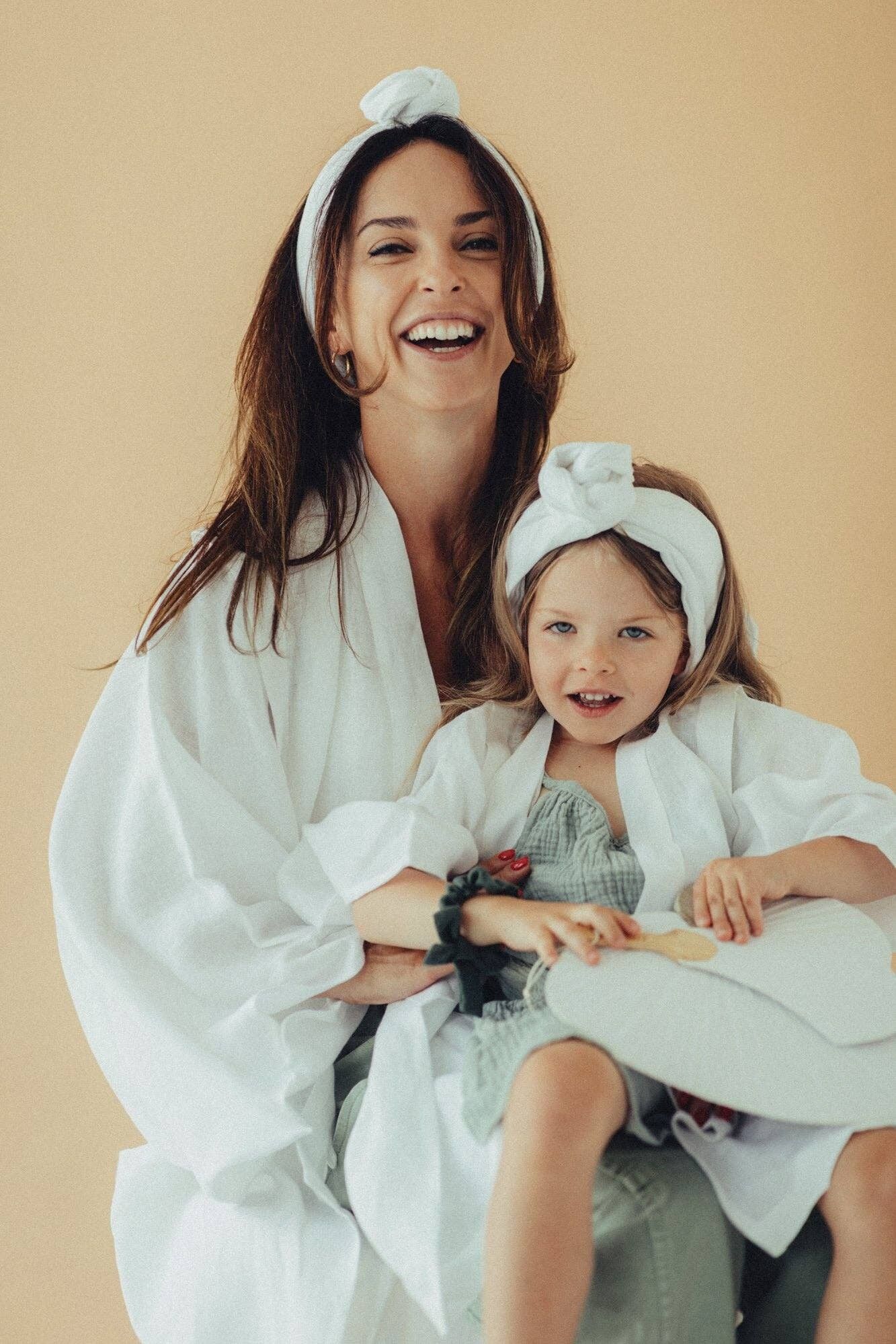 Weißes Twistband aus Leinen