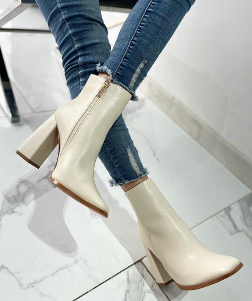ANKLE BOOT-CREAM