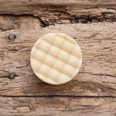 Very mild natural exfoliating soap enriched with shea - 110g