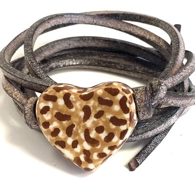 Bracelet leather with tiger print ceramic heart