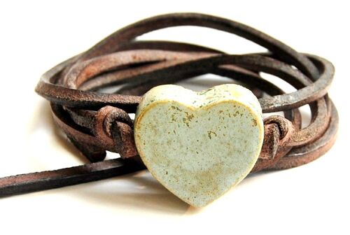 Bracelet leather cord with vintage green heart