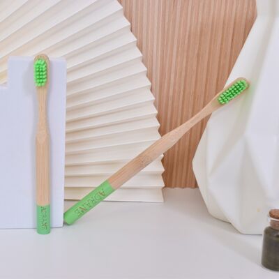 Cepillo de dientes para adultos - Verde