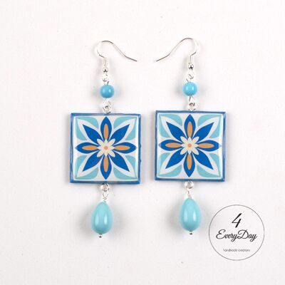 Earrings : square blue majolica