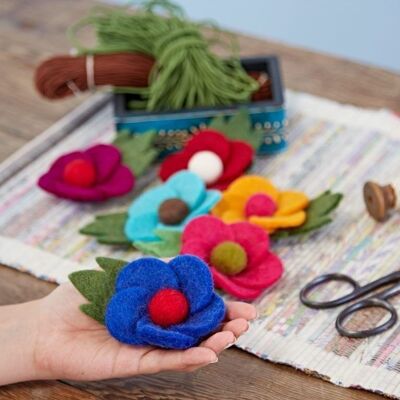 Felt Daisy Brooch