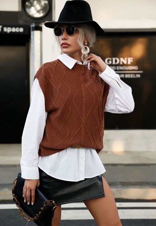 Cable Knit Fall Vest-Brown