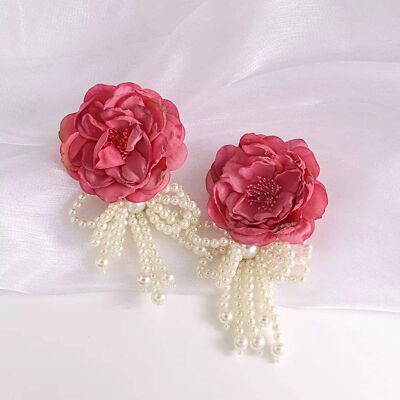 La Chanel Gold Rose Coronation Pearl Earrings