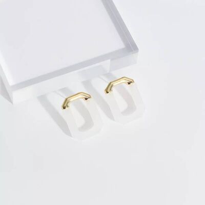 La Kendall Gold Matte Pearl Drop Earrings