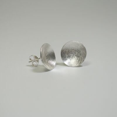 Round disc ear studs, brushed 925 silver
