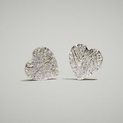 Dainty heart-shaped earrings