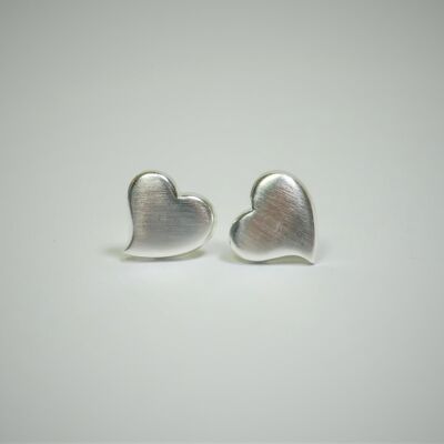 Heart-shaped ear studs 925 silver matt