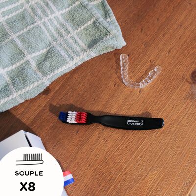 Brosse de nettoyage des gouttières et appareils dentaires amovibles – Impec - Souple