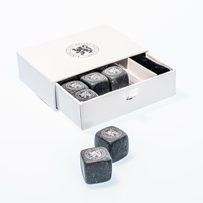 Bag of 9 logotized stone ice cubes