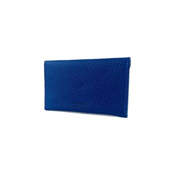 K0040DB | Sachet à rabat Fabriqué en Italie en véritable cuir pleine fleur grainé dollar - Couleur Bleu - Dimensions : 13 x 8 x 0,5 cm - Conditionnement : fond/couvercle rigide Coffret Cadeau 3