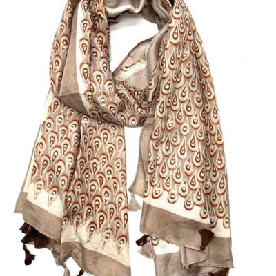 Teardrop pattern pompom scarf