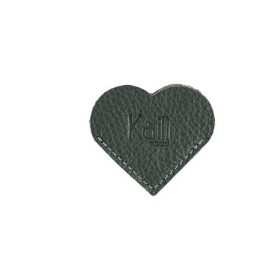 K0038FB | Made in Italy Heart Bookmark in genuine full-grain leather, dollar grain - Gray color - Dimensions: 6 x 5.5 x 0.5 cm - Packaging: rigid bottom/lid Gift Box