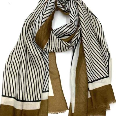 Line pattern scarf