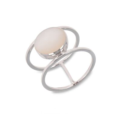 White mother-of-pearl cabochon ring on silver K50606