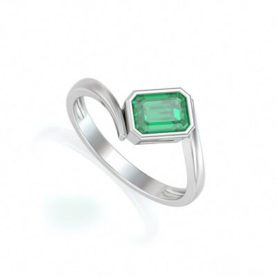 Emerald White Gold Ring 2.26grs