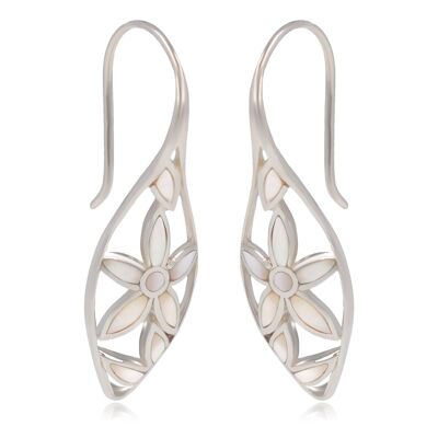 White mother-of-pearl earrings K50303