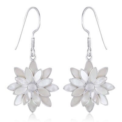 White mother-of-pearl double flower earrings K45013