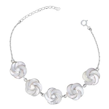 Bracelet en fleur de nacre blanche effet spirale 37000 1