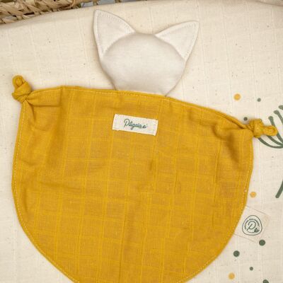Yellow cat comforter in organic cotton