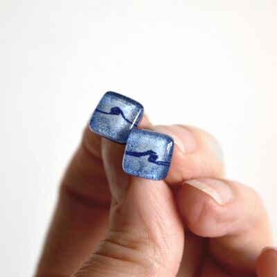 Orecchini in argento e vetro con onda azzurra