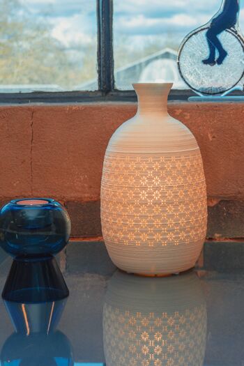 Lampe de table vase long pot en porcelaine 3