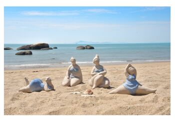 Lady Ornement Bikini Split Mesdames sur la plage Curvy Voluptuous Ladies 2