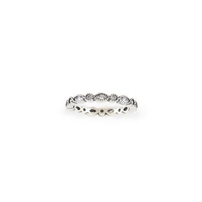 Bague cristal en forme de marquise en argent