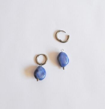 Boucles d'oreilles créoles en céramique bleu clair Jimena 3