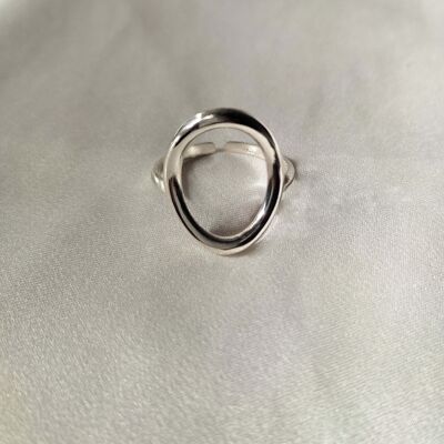 ovaler Ring
