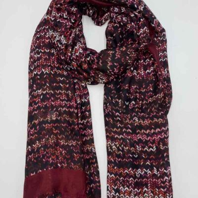 Geometric pattern scarf