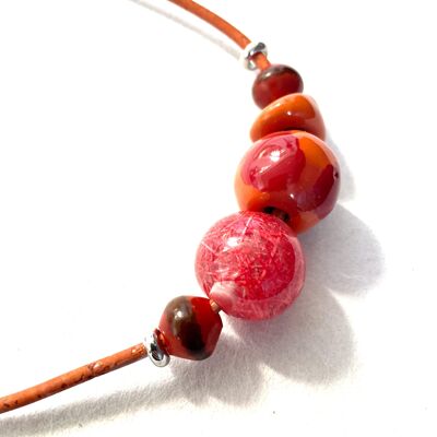 Frutti solo scarlet 17" | Céramique | Résine | Noix | Fait main | Fairtrade