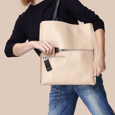 Tote bag and baguette bag, the Impeccable Nude