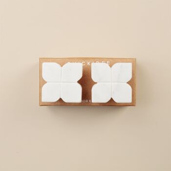 Boutons de tiroir en trèfle de marbre blanc Amara 5