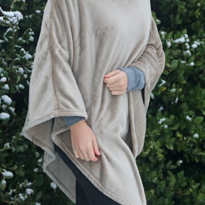 Poncho Taupe
