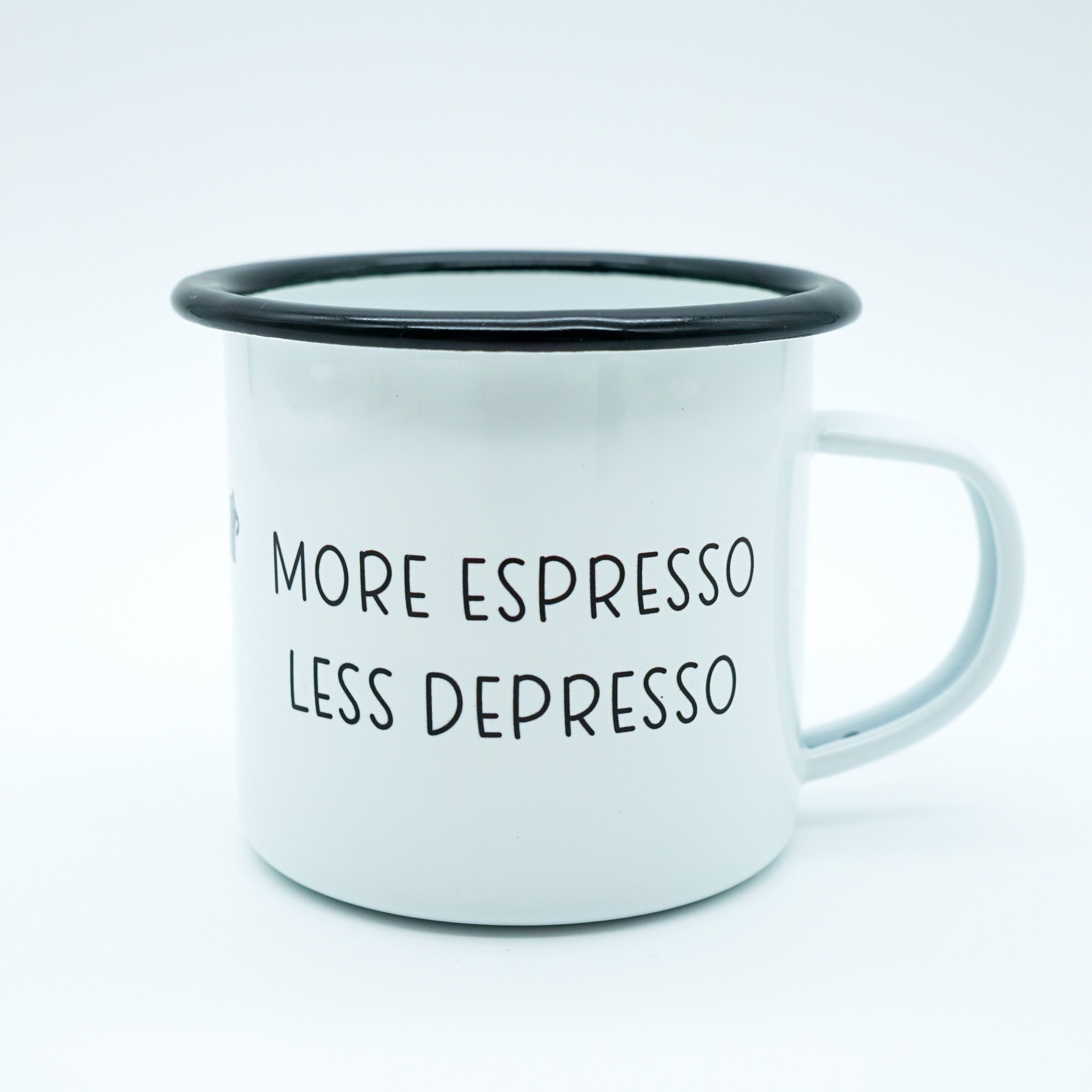 Tazza smaltata "more espresso les depresso" stampata a mano bianco nero 12 once