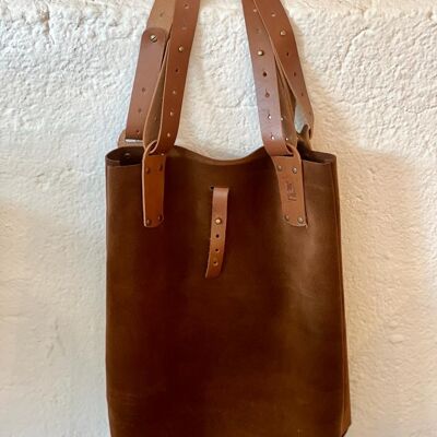 Leather handbag. Made of 100% Natural suede leather, 1.5 mm thick leather treated against water, it is waterproof. opplav COUNTRYSIDE ( Tobacco Brown)