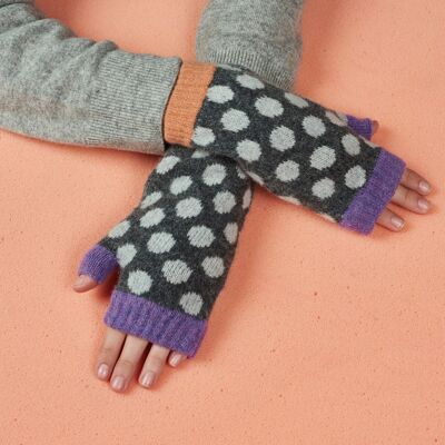 Damen-Handschuhe und Pulswärmer aus Lammwolle. Pulswärmer – gefleckt – Grau/Pfirsich