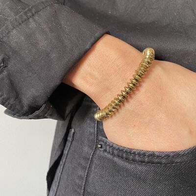 Dickes Armband aus Gold und Barock