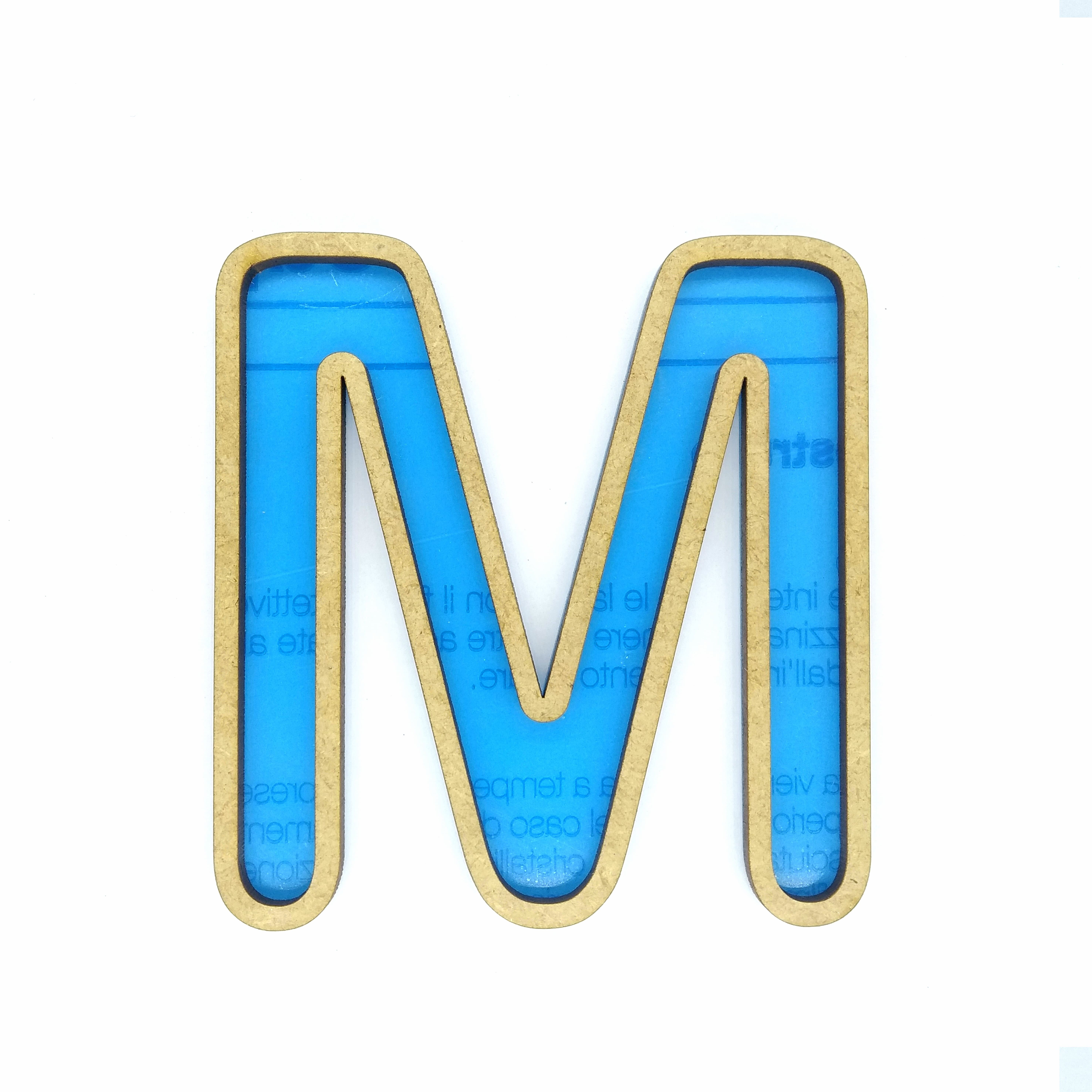 Shaker letra M (SKU: SK053)